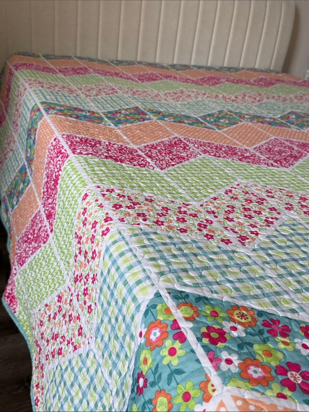 Vintage Matelasse Quilted Bedspread only size QUEEN